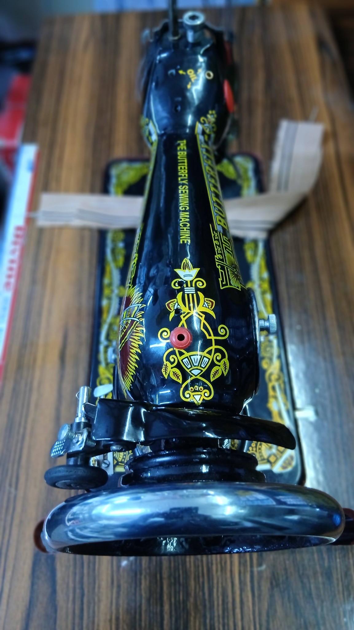 BUTTERFLY SEWING MACHINE