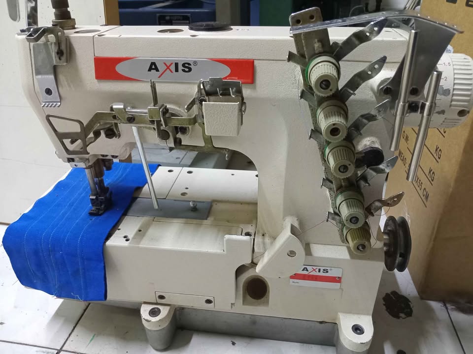 FLATLOCK SEWING MACHINE