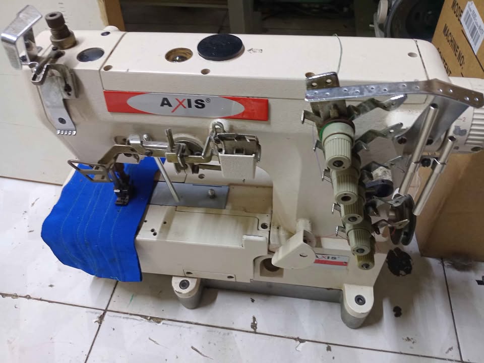 FLATLOCK SEWING MACHINE