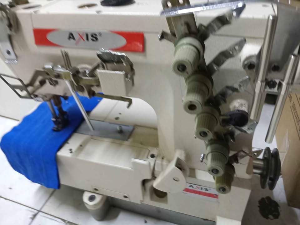 FLATLOCK SEWING MACHINE