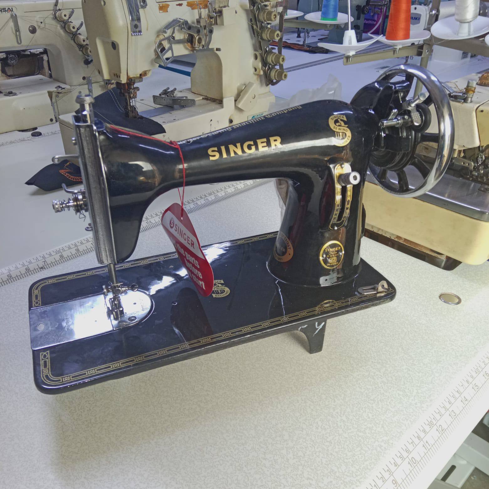SINGER SEWING MACHINE
